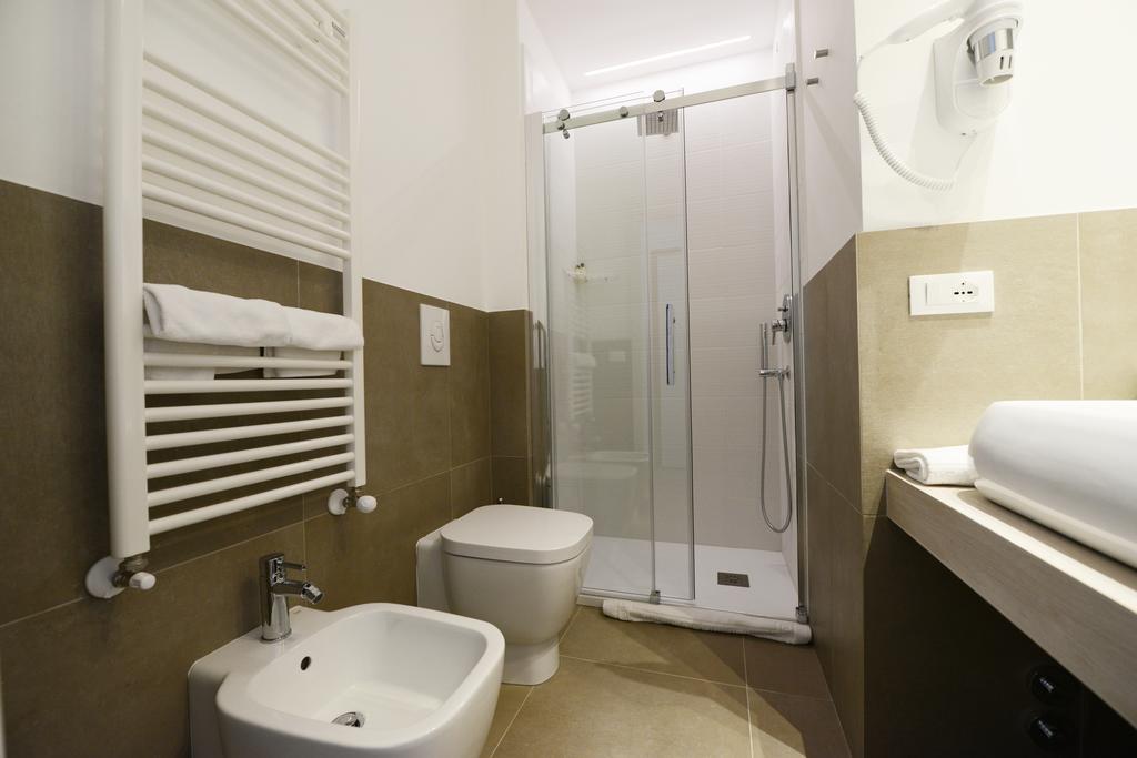 Double Room,413172798:JPEG